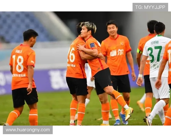 武汉足球队边路渗透战术解析与应用探讨